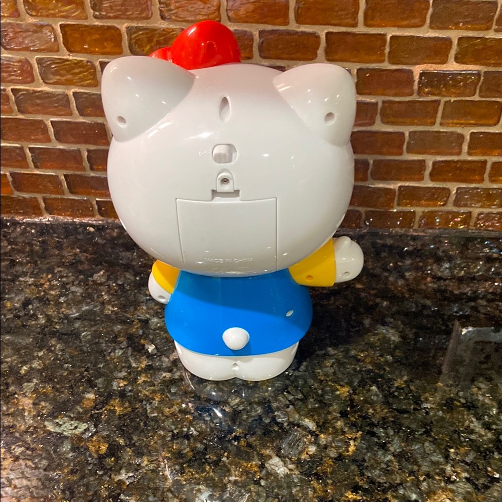 Hello Kitty Dancing waving doll she goes up and down She takes Batteries New - Picture 5 of 7
